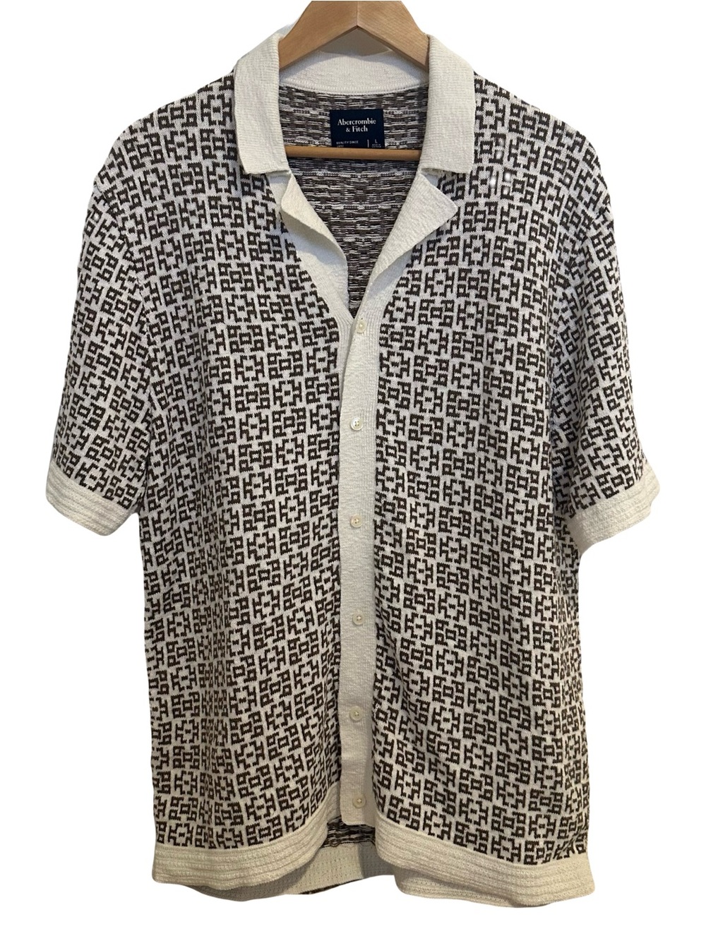 Abercrombie & Fitch Cream and Brown Geometric Short-Sleeve Button-Down Shirt